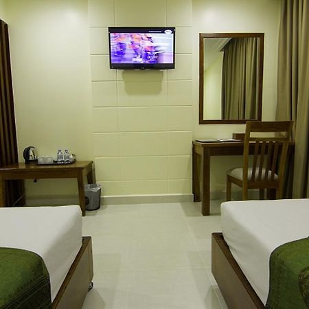 Rose Emerald Hotel Phnom Penh Extérieur photo