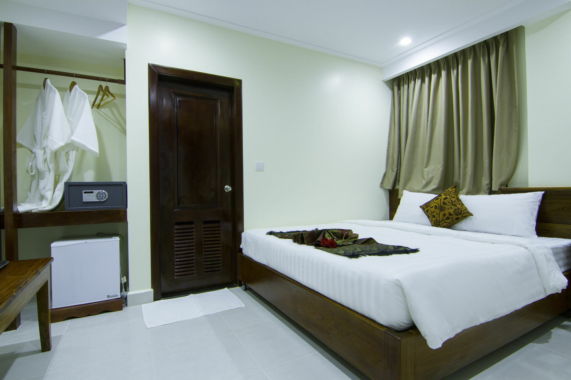 Rose Emerald Hotel Phnom Penh Extérieur photo