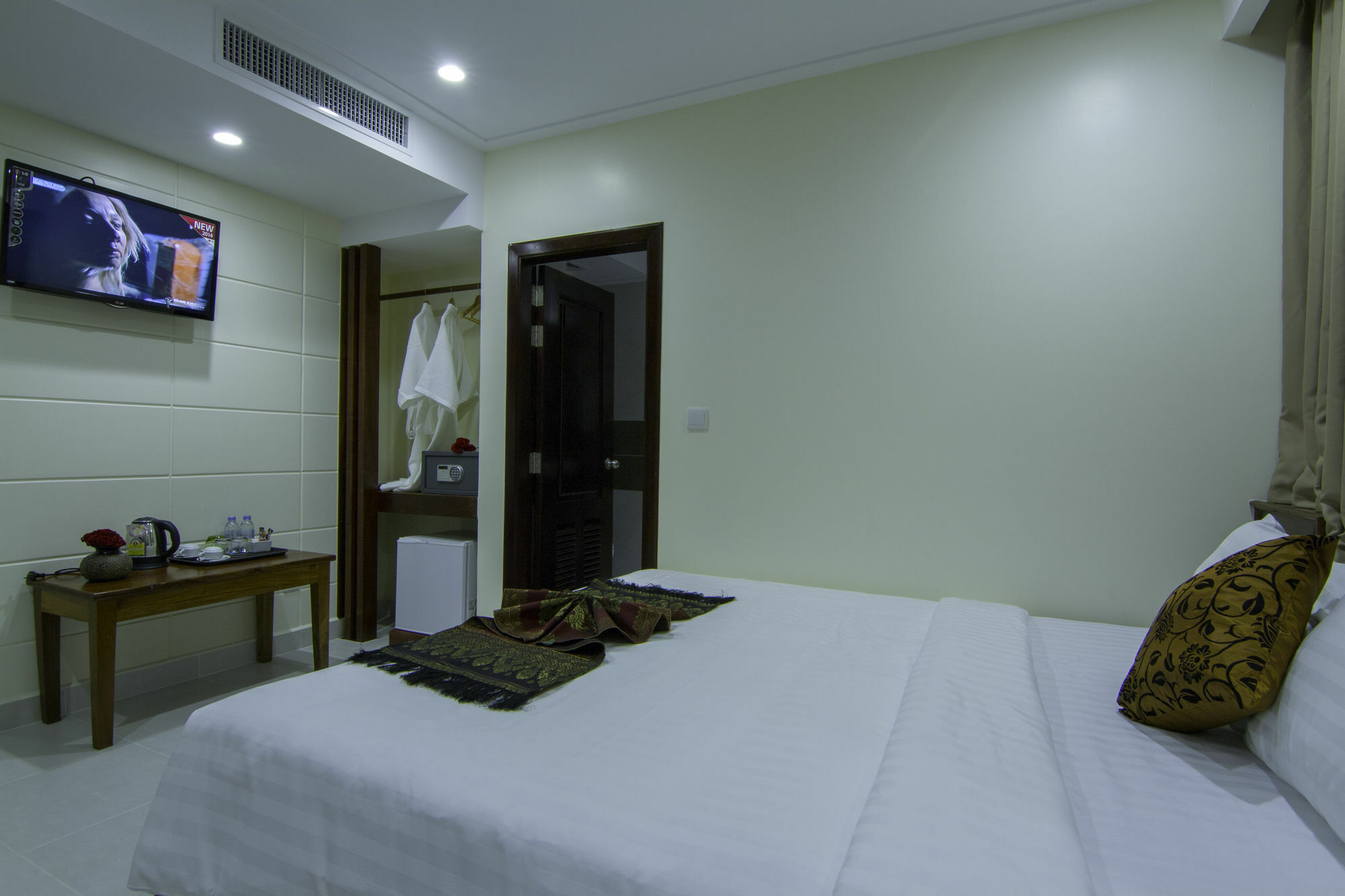 Rose Emerald Hotel Phnom Penh Extérieur photo