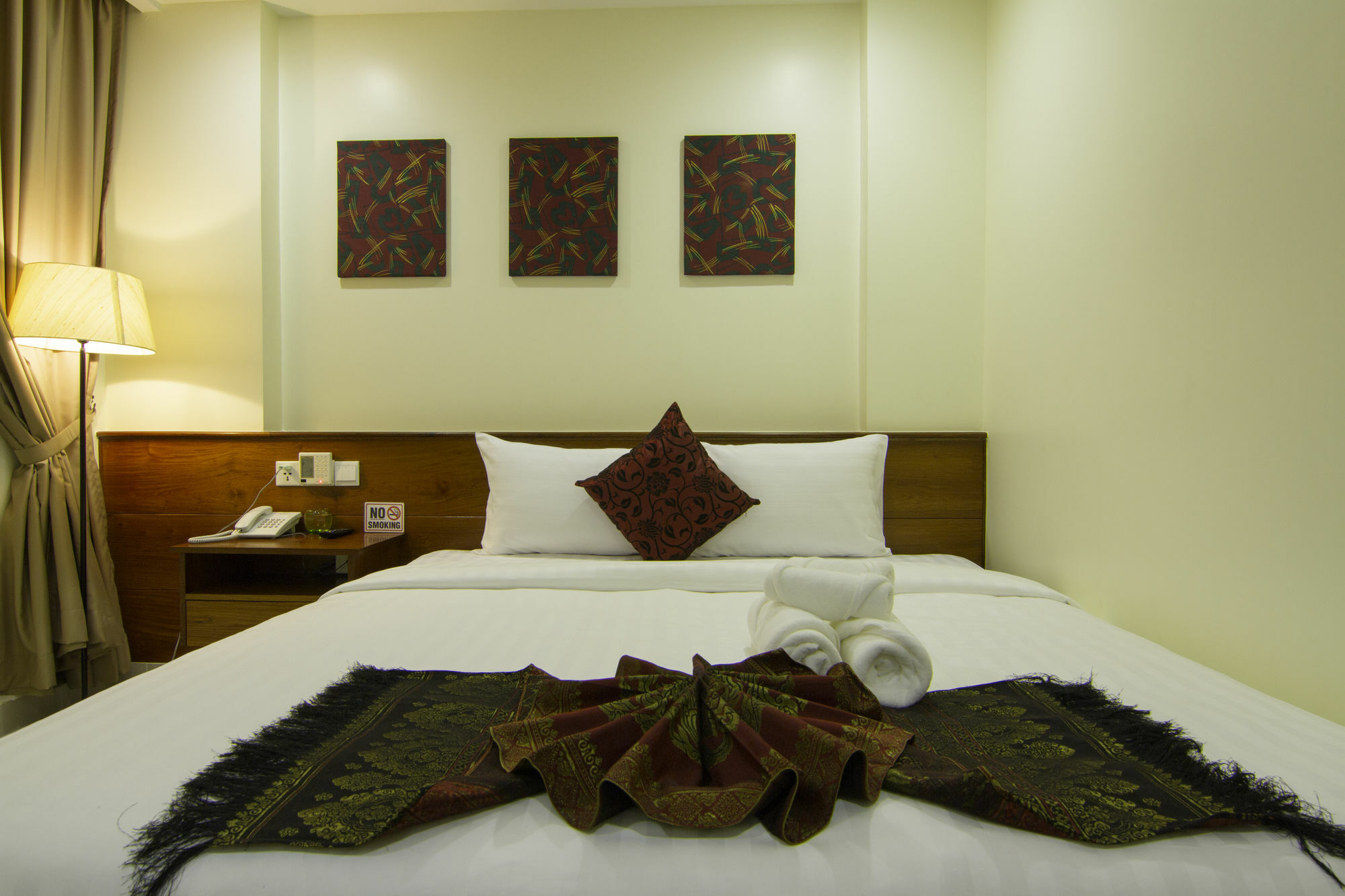 Rose Emerald Hotel Phnom Penh Extérieur photo