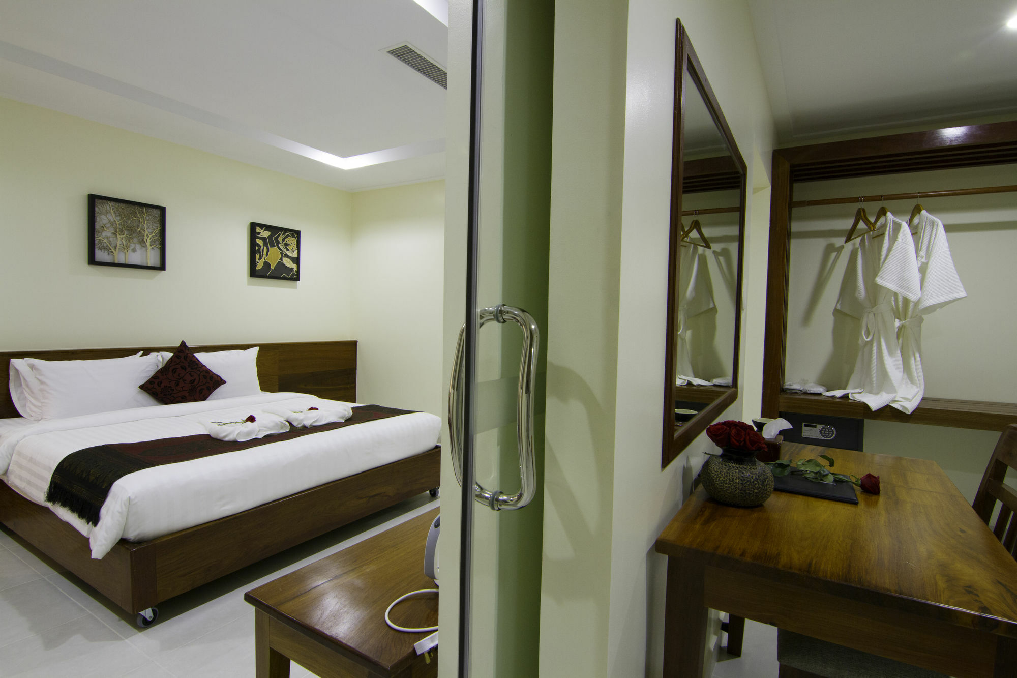 Rose Emerald Hotel Phnom Penh Extérieur photo