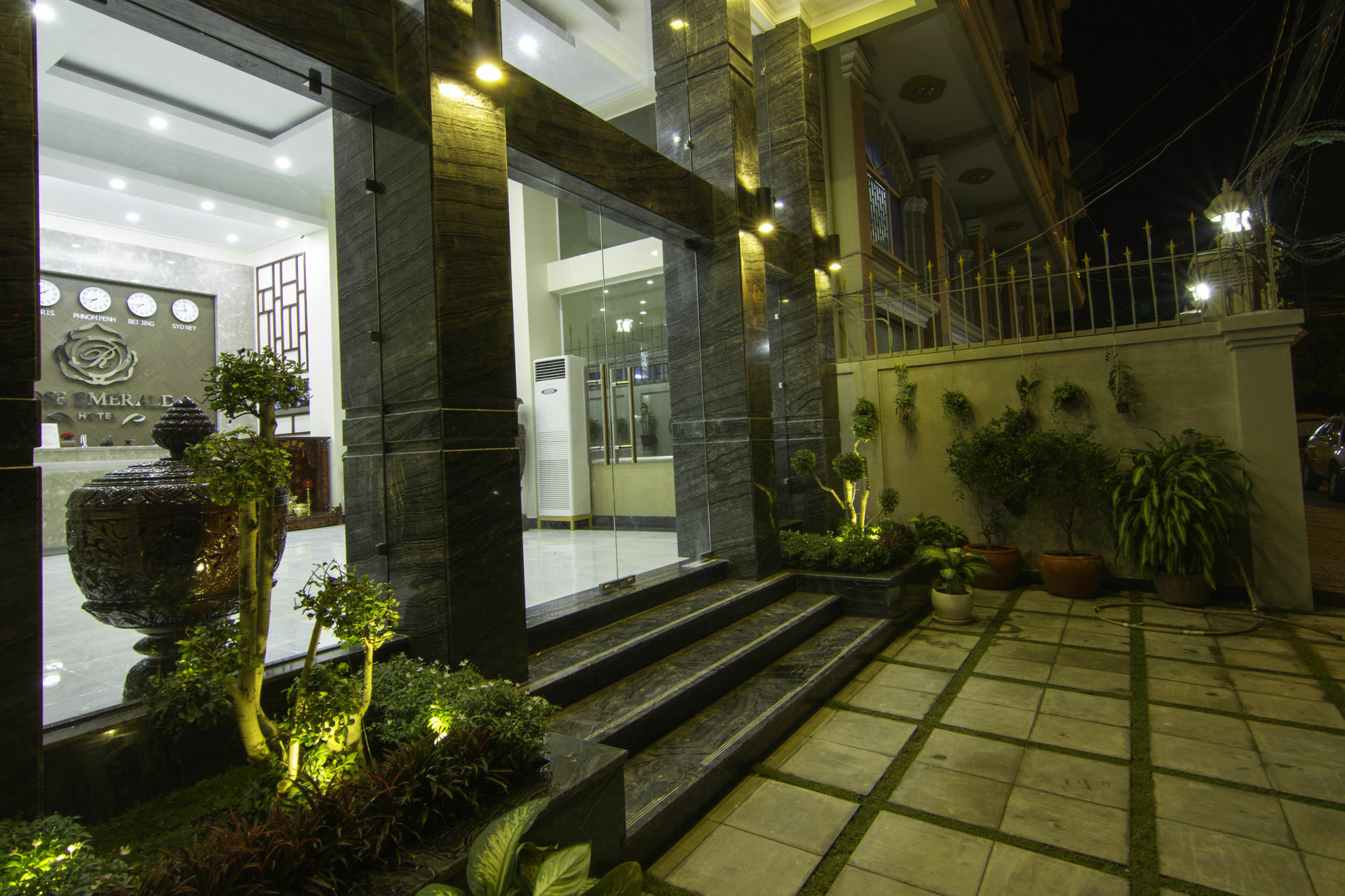 Rose Emerald Hotel Phnom Penh Extérieur photo