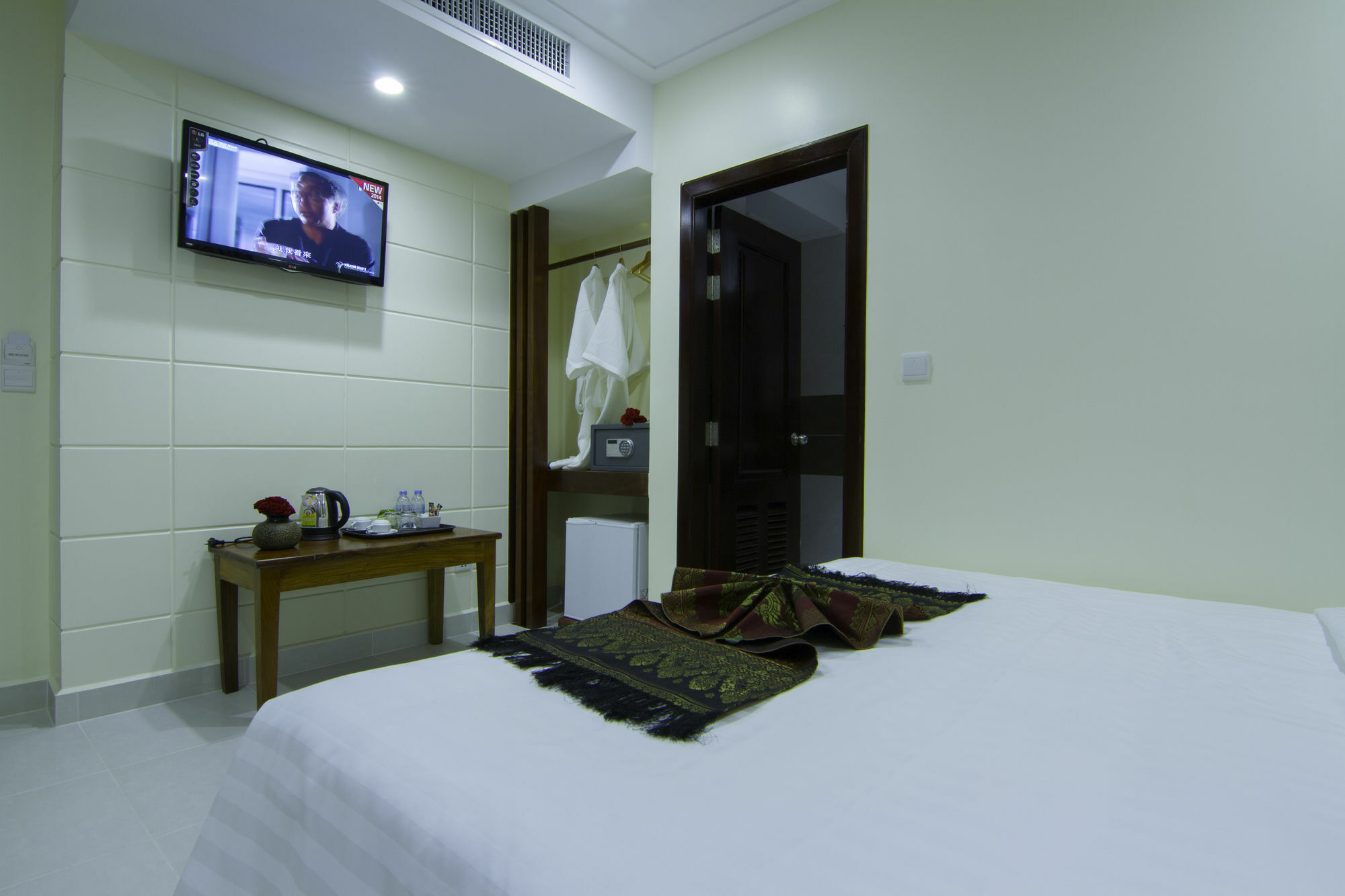 Rose Emerald Hotel Phnom Penh Extérieur photo