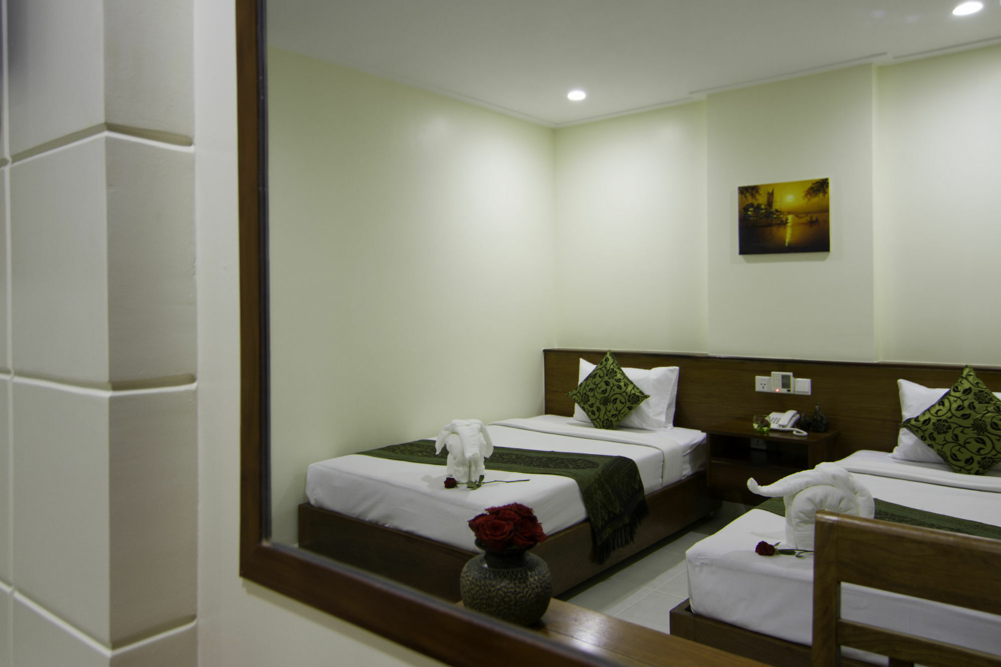 Rose Emerald Hotel Phnom Penh Extérieur photo